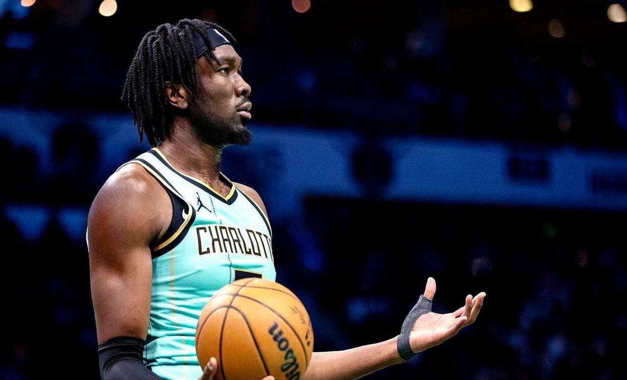 篮球场上的风云变幻引人瞩目