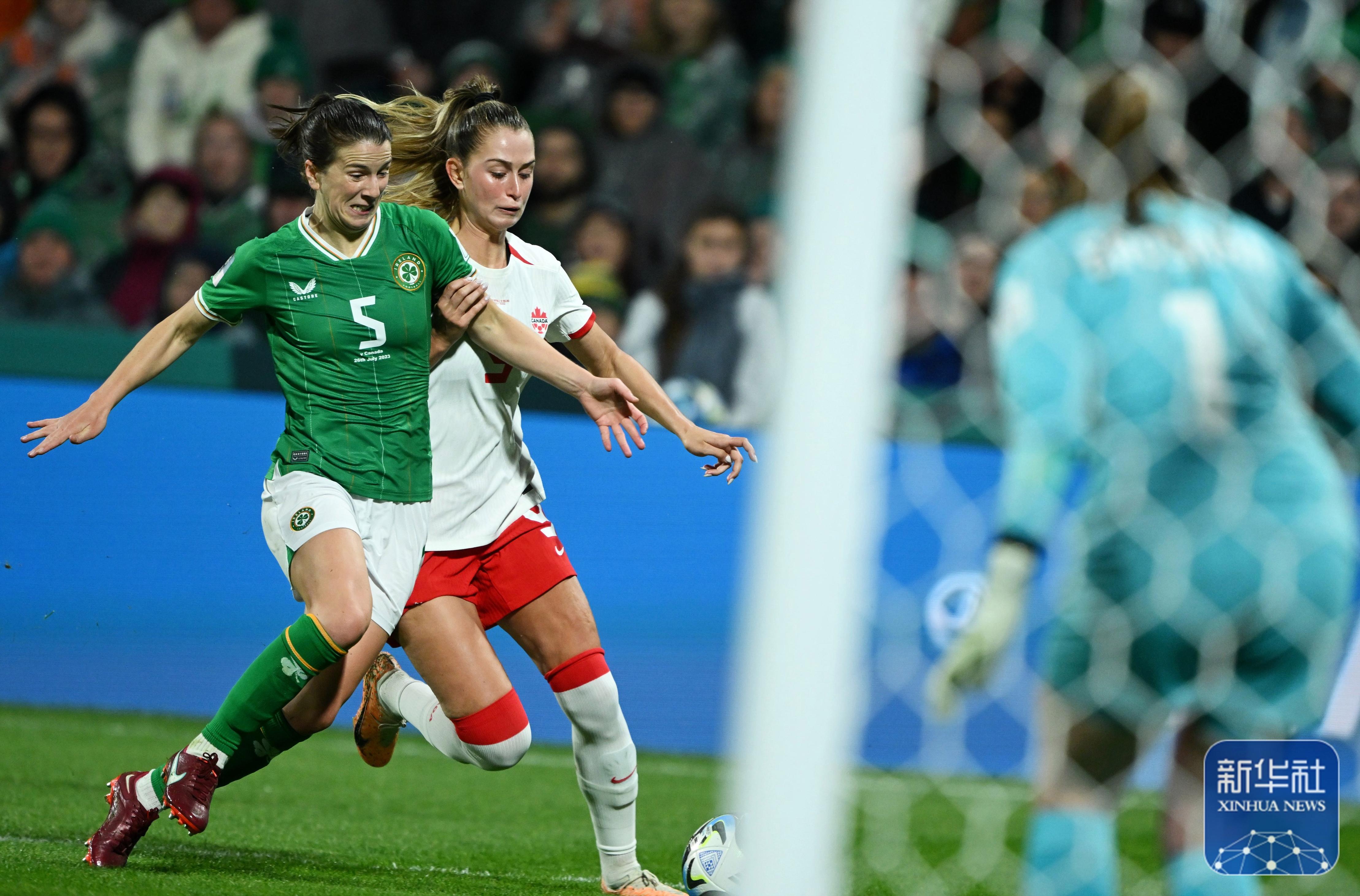 芬兰女足队在国际比赛中获得胜利