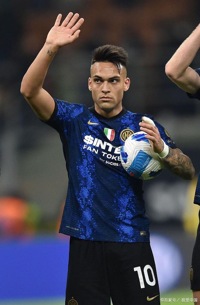 包含利沃诺客场完胜博洛尼亚，豪取关键三分的词条