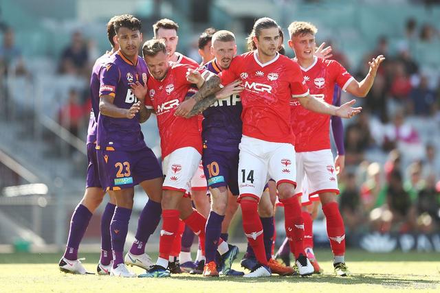 基尔台费连败，积分榜倒数第一